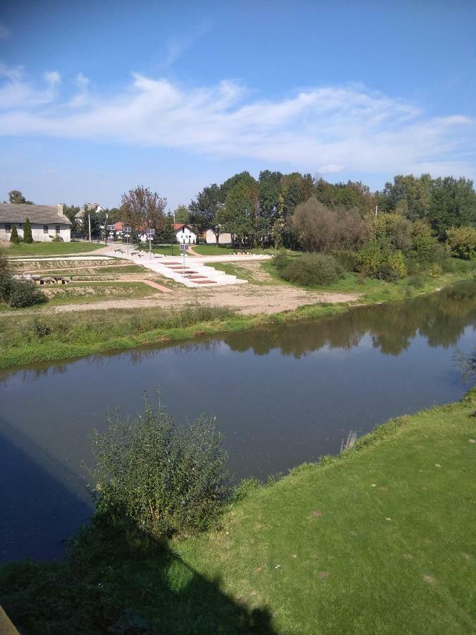 Gdow Riverside Apartments And Tours Kültér fotó